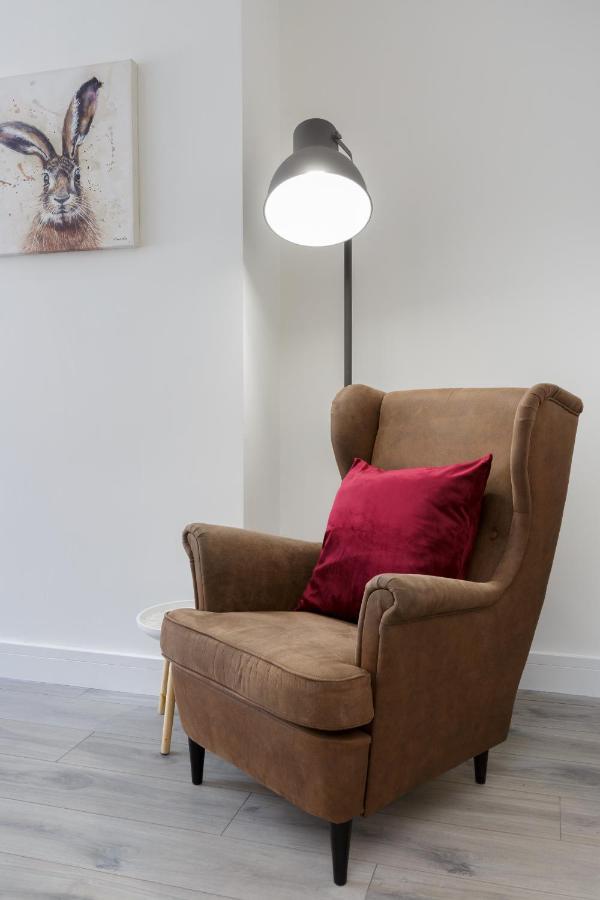 Harold House - Modern Open Plan 4 Bedroom, 3 Bathroom House In Central Southsea, พอร์ตสมัธ ภายนอก รูปภาพ