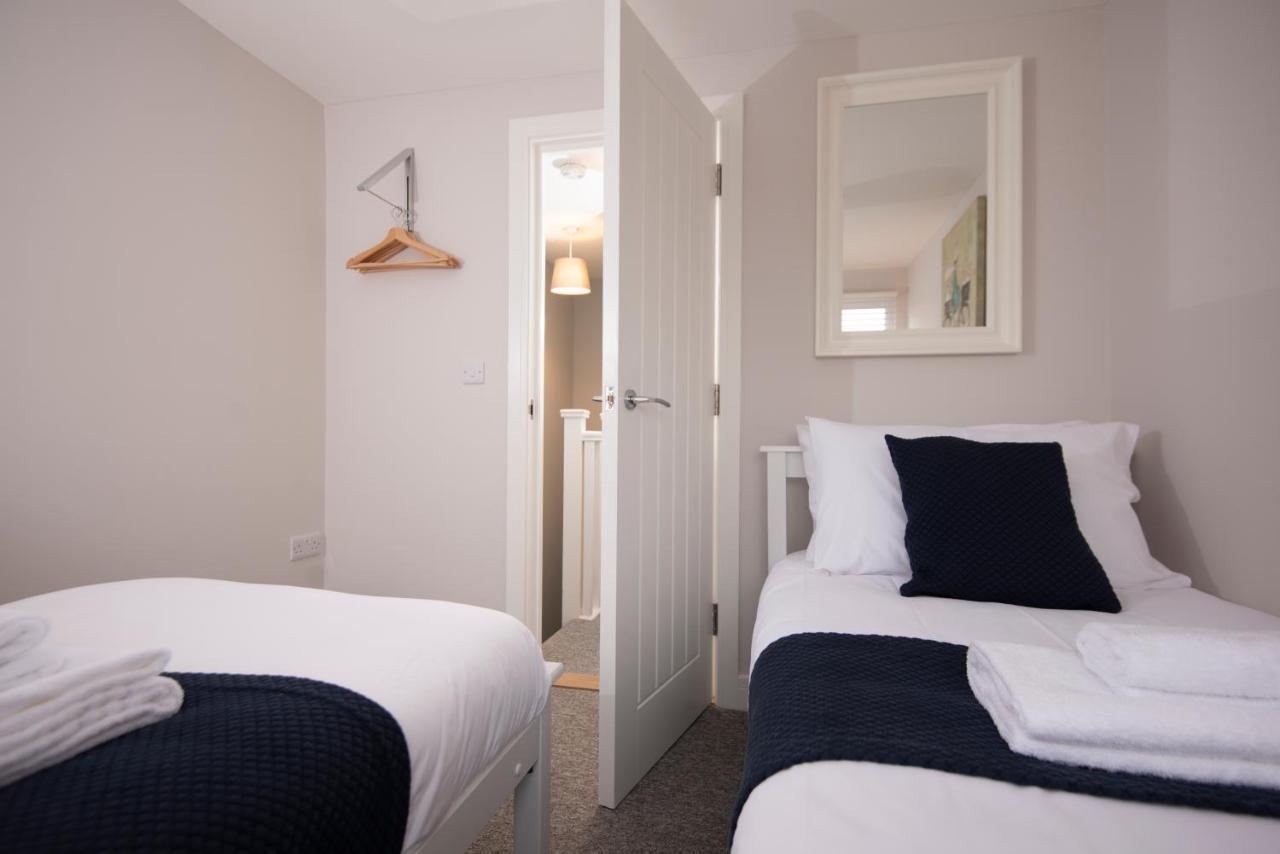 Harold House - Modern Open Plan 4 Bedroom, 3 Bathroom House In Central Southsea, พอร์ตสมัธ ภายนอก รูปภาพ