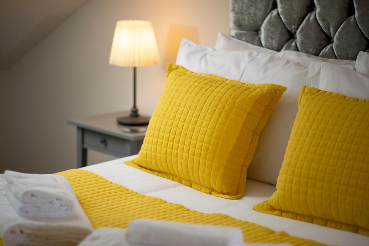Harold House - Modern Open Plan 4 Bedroom, 3 Bathroom House In Central Southsea, พอร์ตสมัธ ภายนอก รูปภาพ