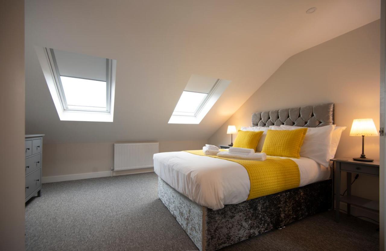 Harold House - Modern Open Plan 4 Bedroom, 3 Bathroom House In Central Southsea, พอร์ตสมัธ ภายนอก รูปภาพ